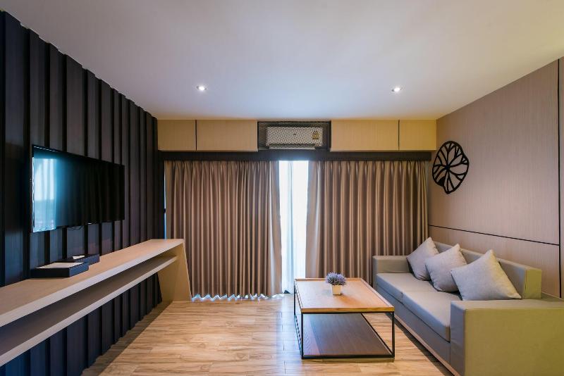 Nadee 10 Resort Hotel - Oda