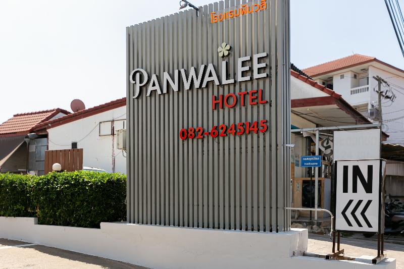 Panwalee Hotel by ZUZU - Genel