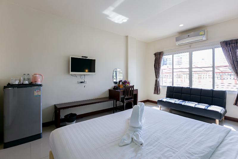 Panwalee Hotel by ZUZU - Oda