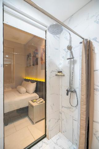 Front One Boutique Karawang fotoÄŸrafÄ±