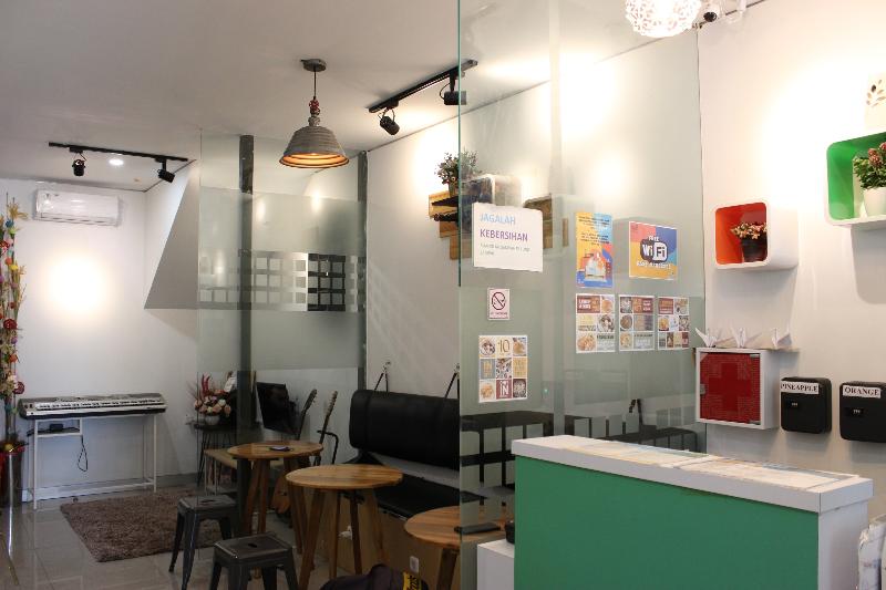 The Colour Hostel by ZUZU - Genel