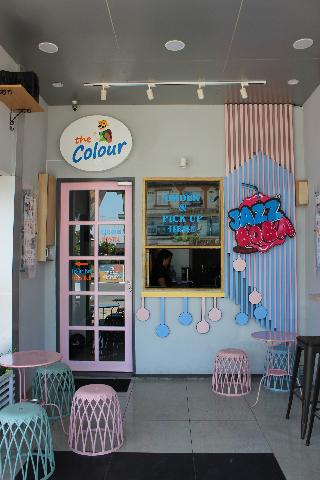 The Colour Hostel by ZUZU fotoÄŸrafÄ±