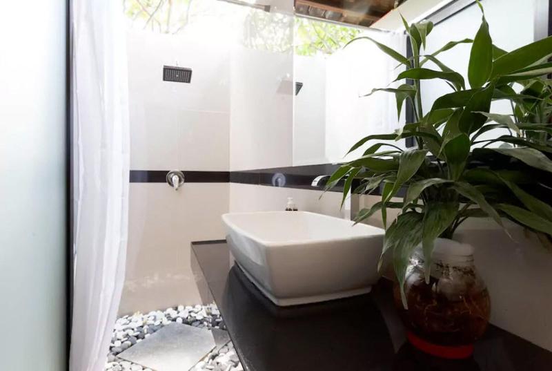 Gusti Homestay Bali - Oda