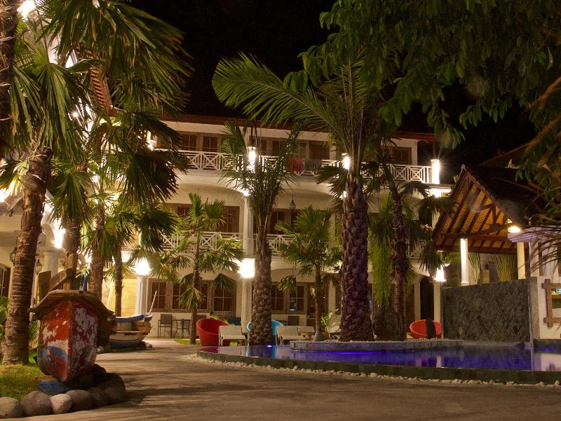Ok Divers Resort And Spa - Havuz