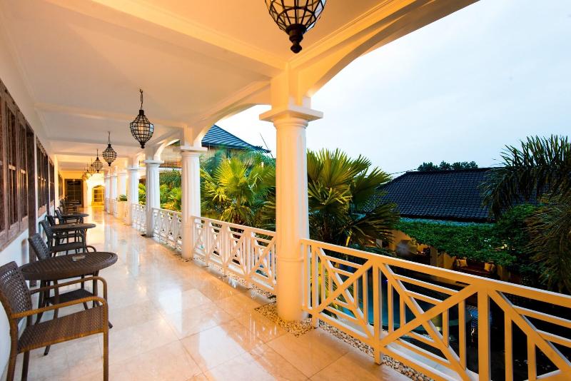 Ok Divers Resort And Spa - Plaj