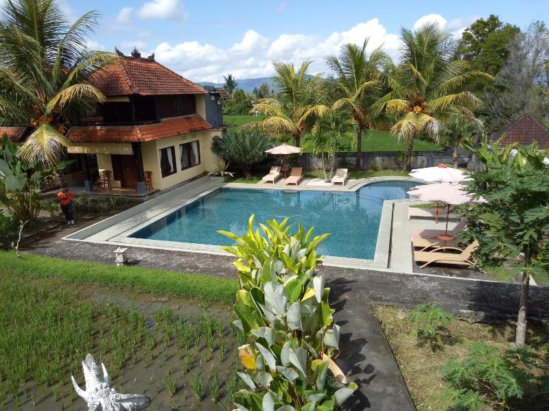 Atres Villa - Genel