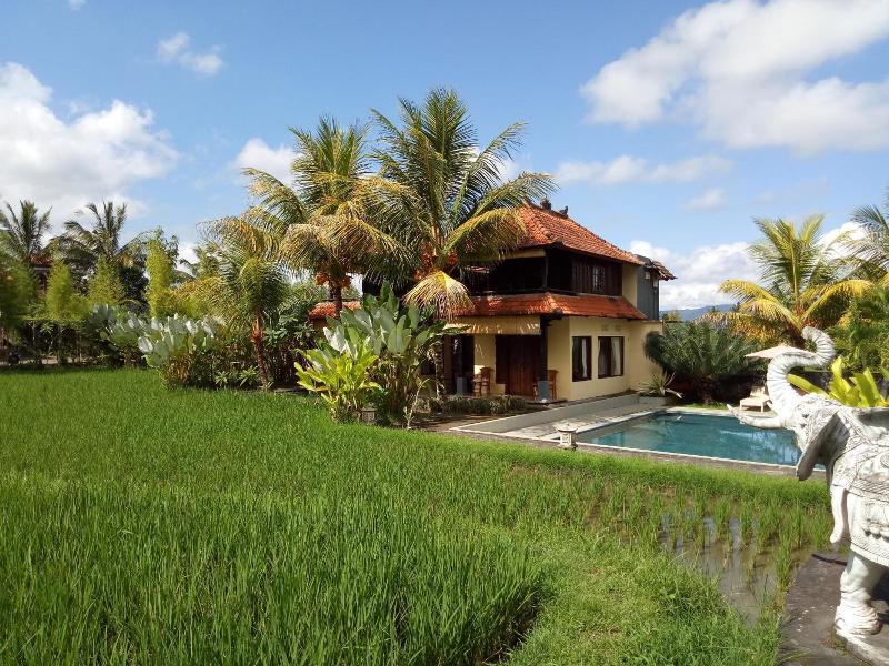 Atres Villa - Genel