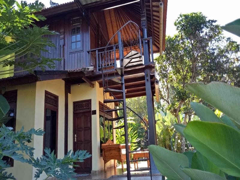Atres Villa - Genel