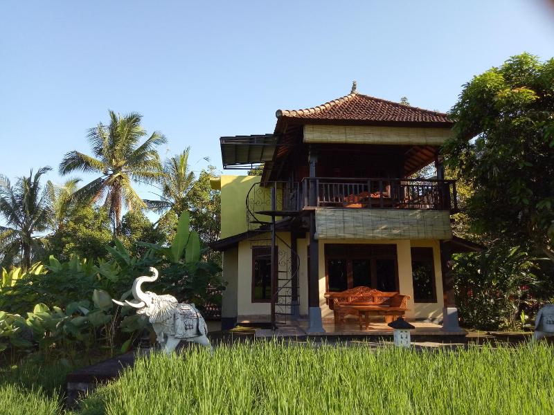 Atres Villa - Genel