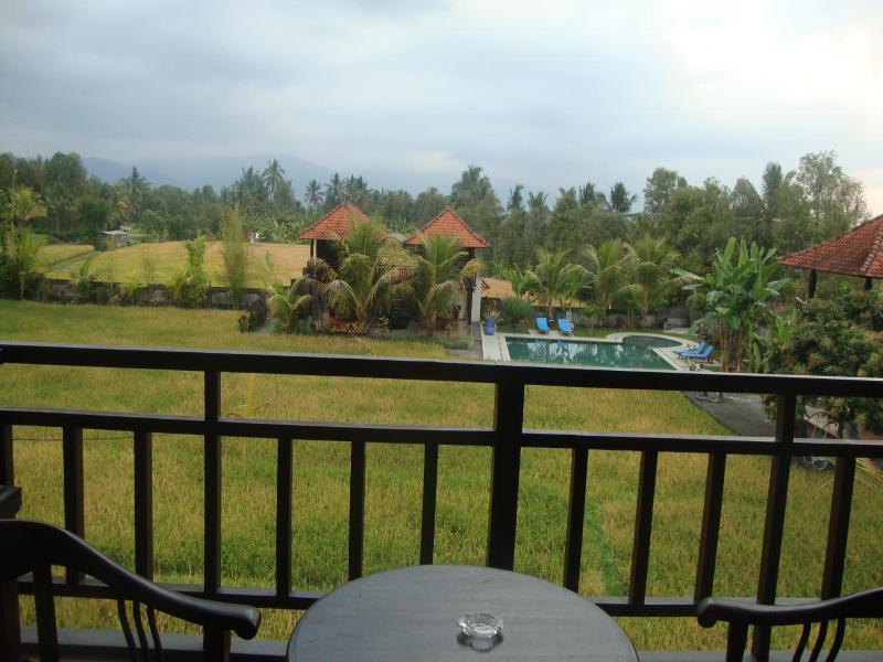 Atres Villa - Genel