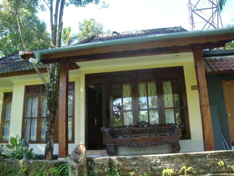 Atres Villa - Genel