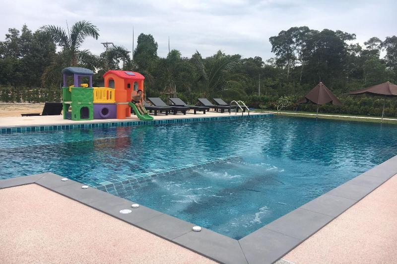 Siri Lanta Resort - Havuz