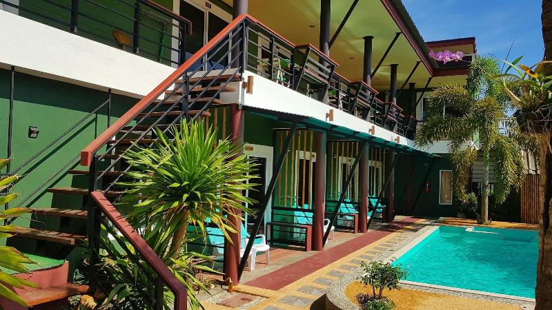 Cha Cha Hotel - Genel