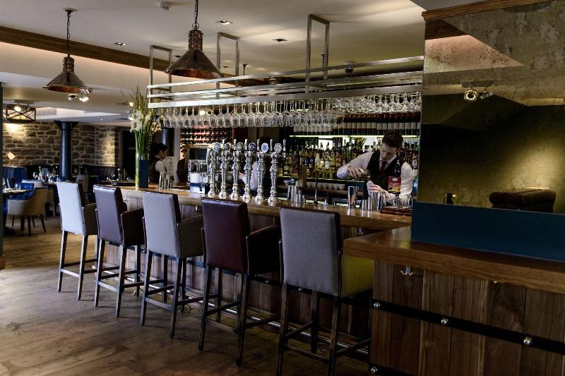 Raeburn House - Bar