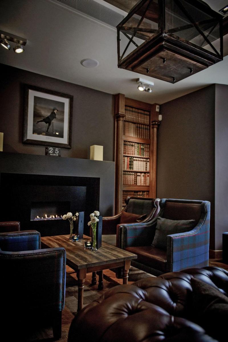 Raeburn House - Bar