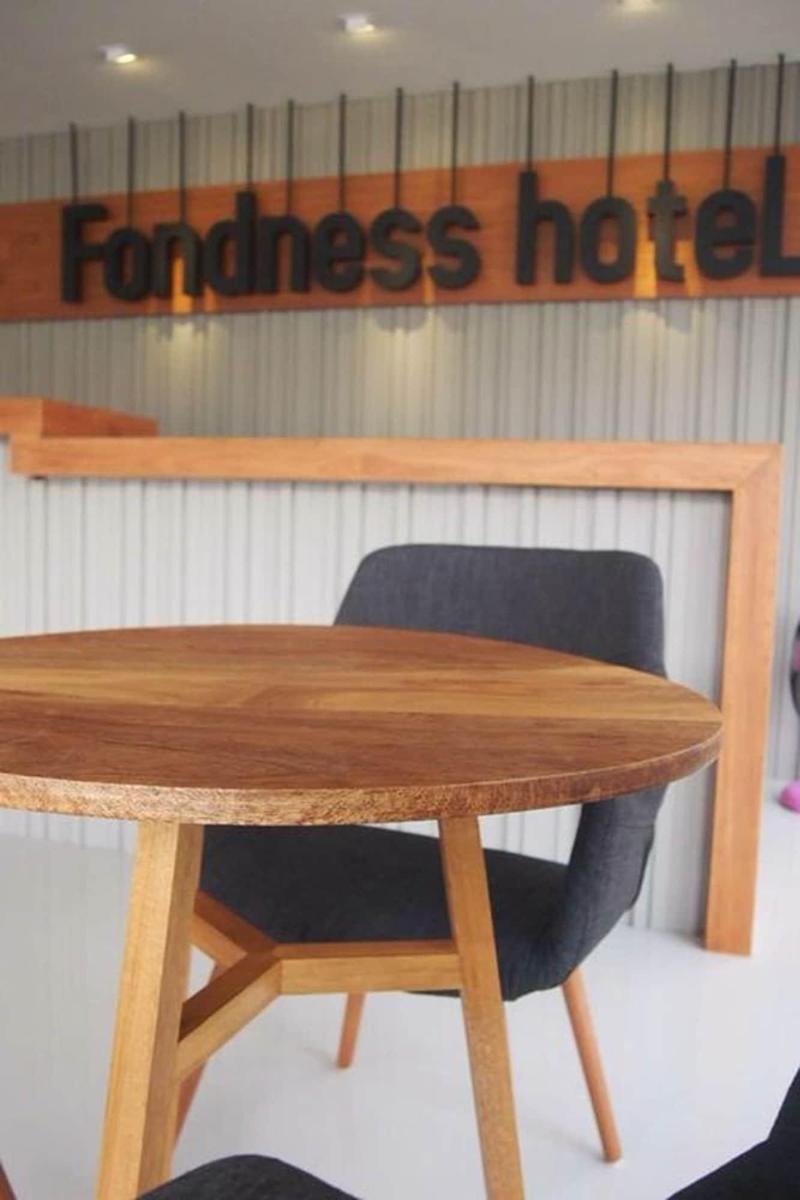 Fondness Hotel - Lobi