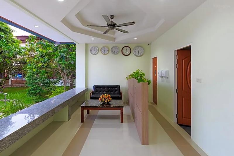 JJ Residence Phuket Town by ZUZU - Lobi