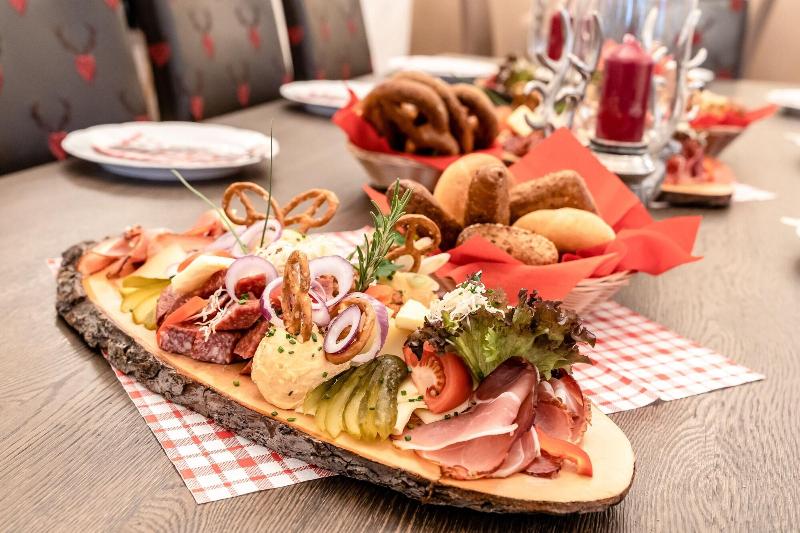 Sauerlacher Post - Restoran