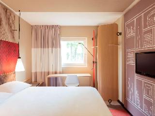 Ibis Styles Chinon