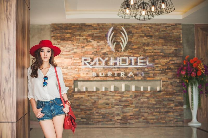 Ray Hotel - Lobi