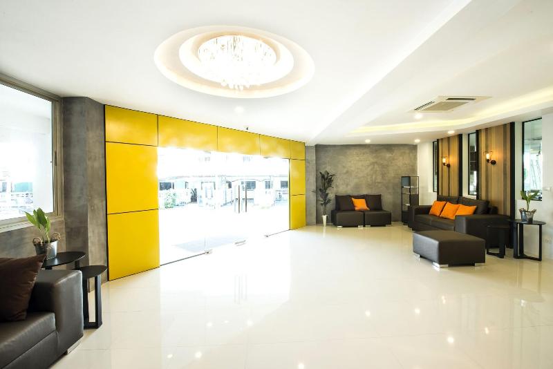 The Circle Hotel - Lobi