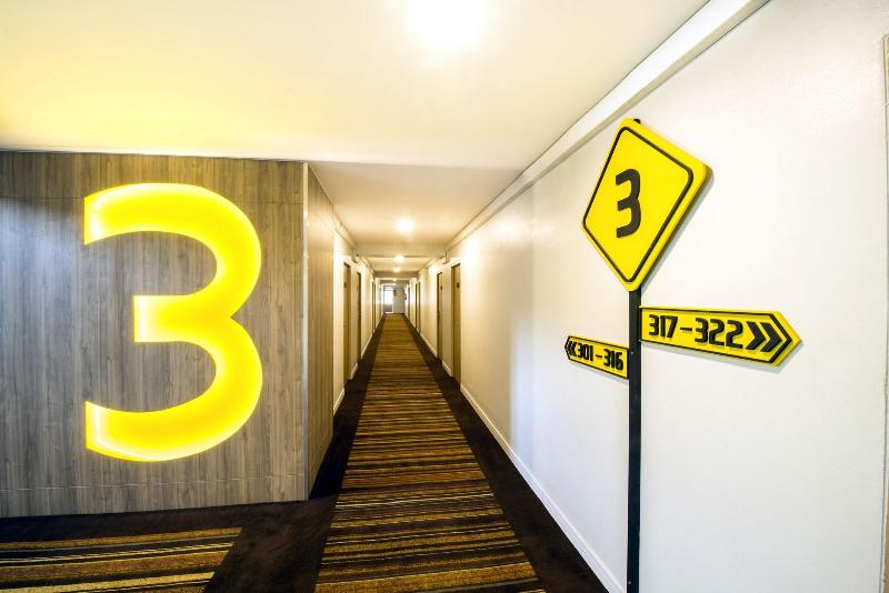 The Circle Hotel - Lobi