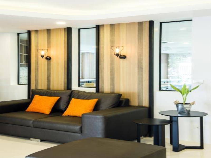 The Circle Hotel - Lobi