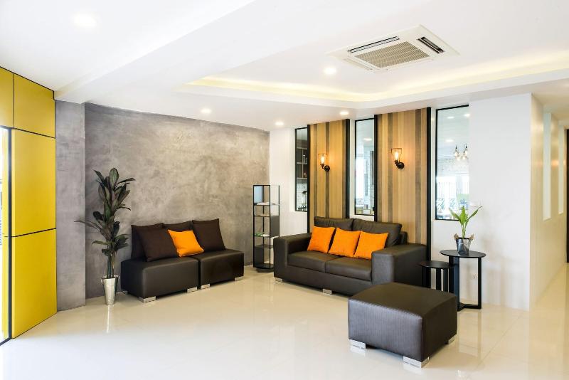The Circle Hotel - Lobi