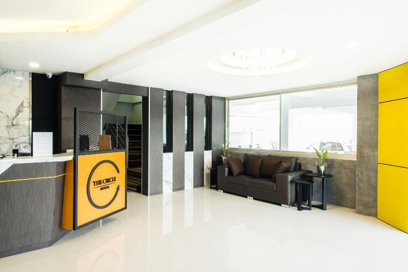 The Circle Hotel - Lobi