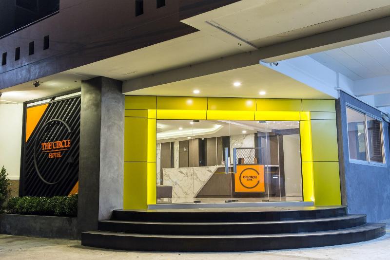 The Circle Hotel - Genel