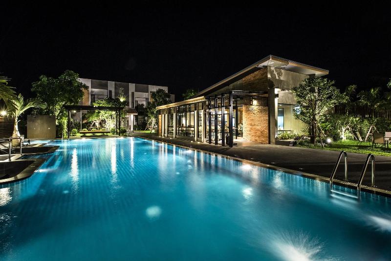 Cresco Hotel Buriram - Havuz