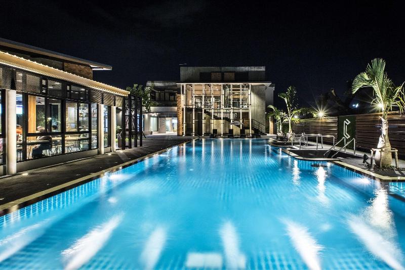 Cresco Hotel Buriram - Havuz