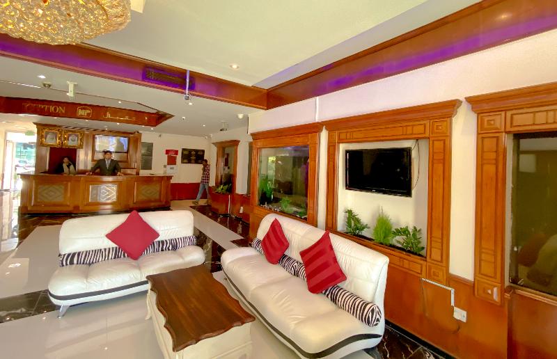 New Penninsula Hotel - Lobi