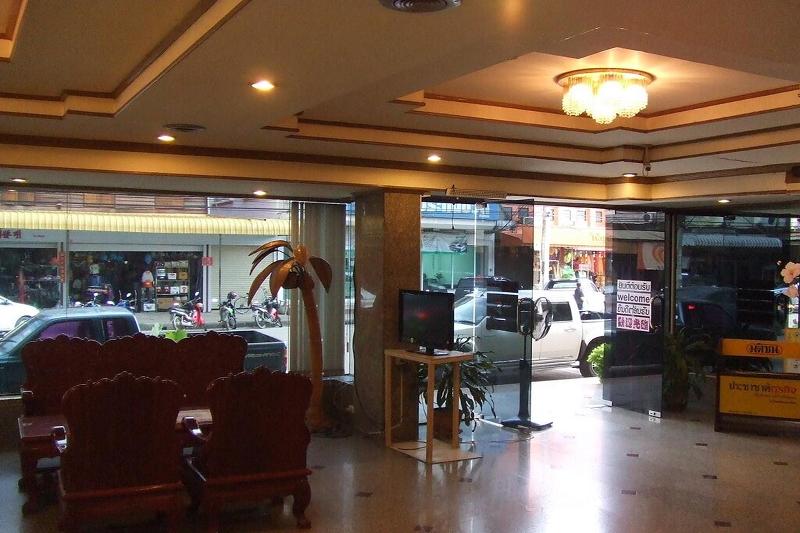 Phuluang Hotel by ZUZU - Lobi