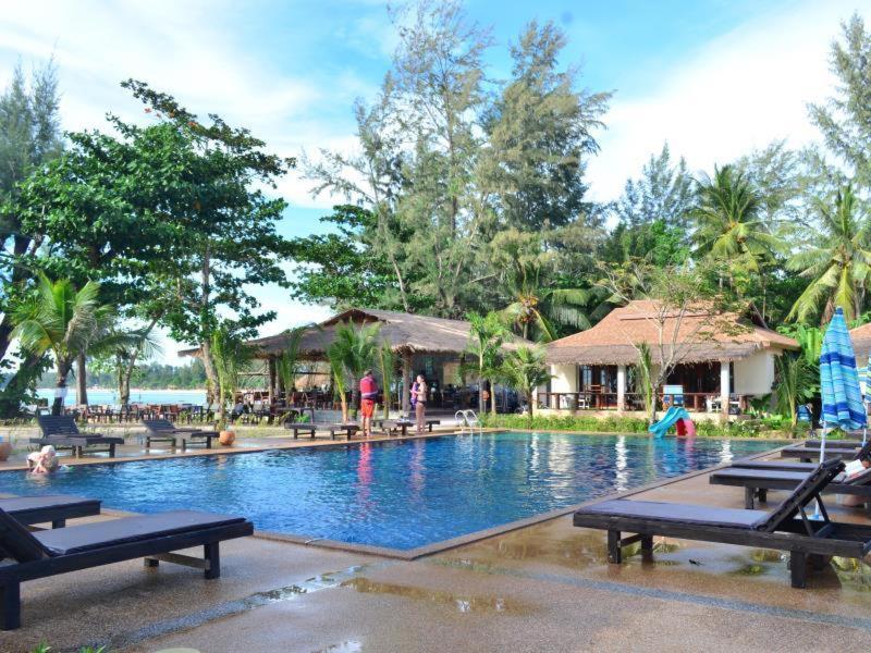 Banana Beach Resort - Havuz