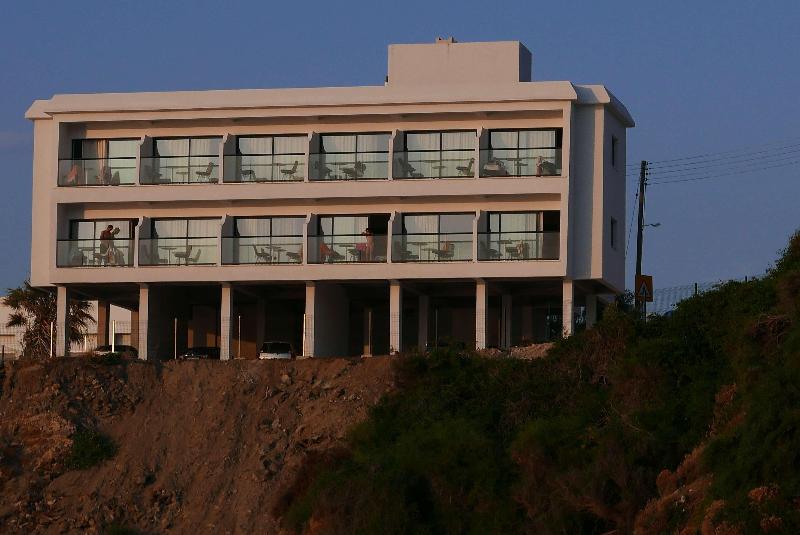E.J. Pyrgos Bay Hotel - Genel