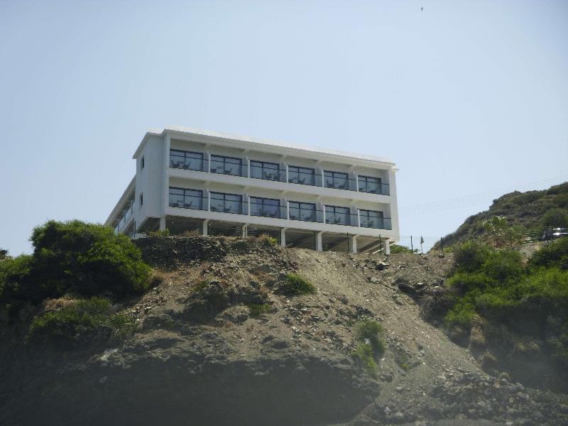 E.J. Pyrgos Bay Hotel - Genel