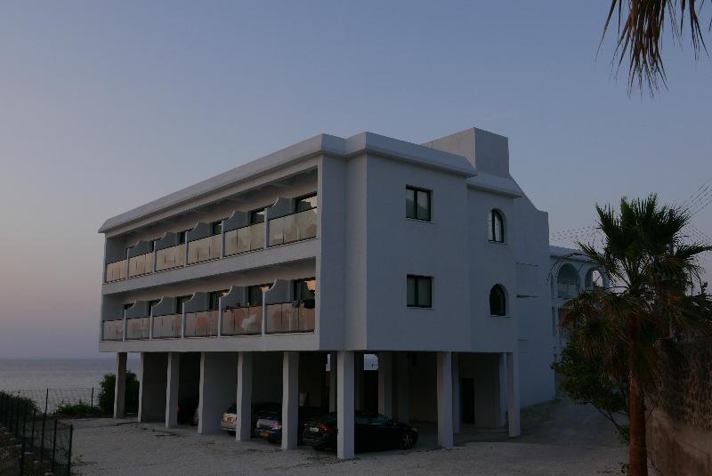 E.J. Pyrgos Bay Hotel - Genel