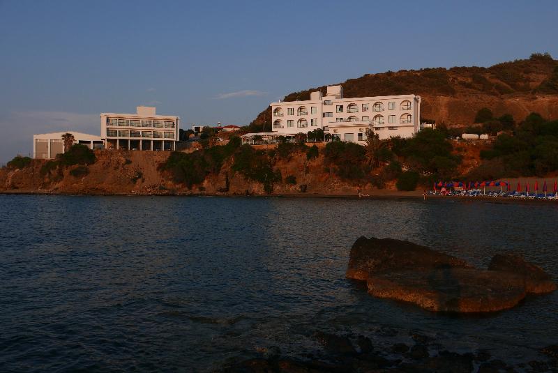 E.J. Pyrgos Bay Hotel - Genel
