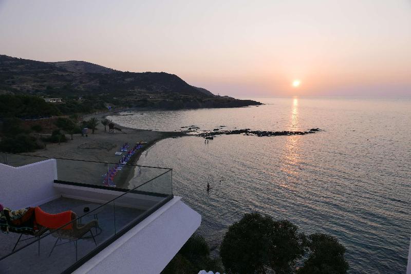 E.J. Pyrgos Bay Hotel - Oda