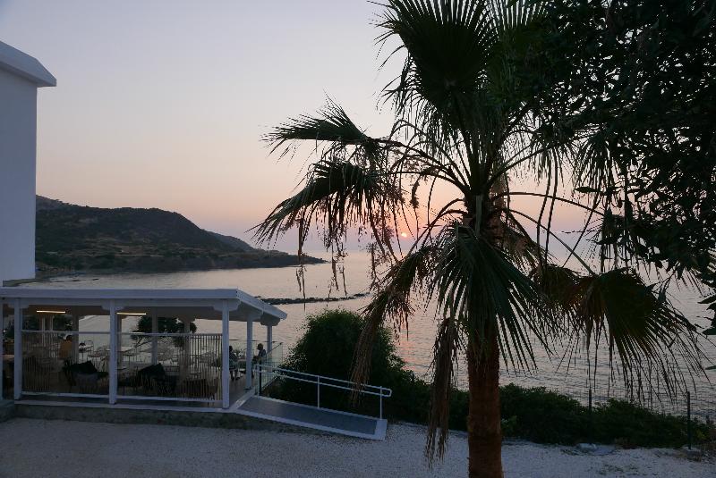 E.J. Pyrgos Bay Hotel - Restoran