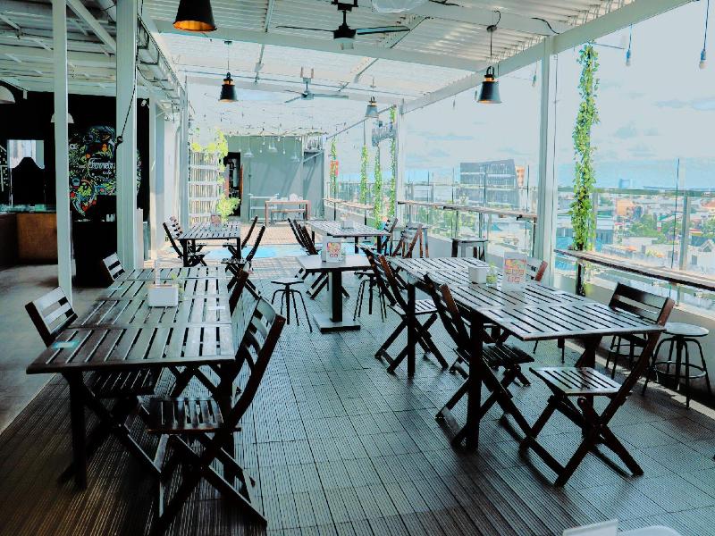 Cordela Inn Palembang - Bar
