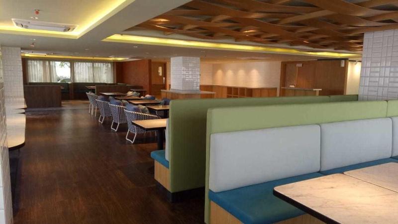 Louis Kienne Pemuda Semarang - Restoran
