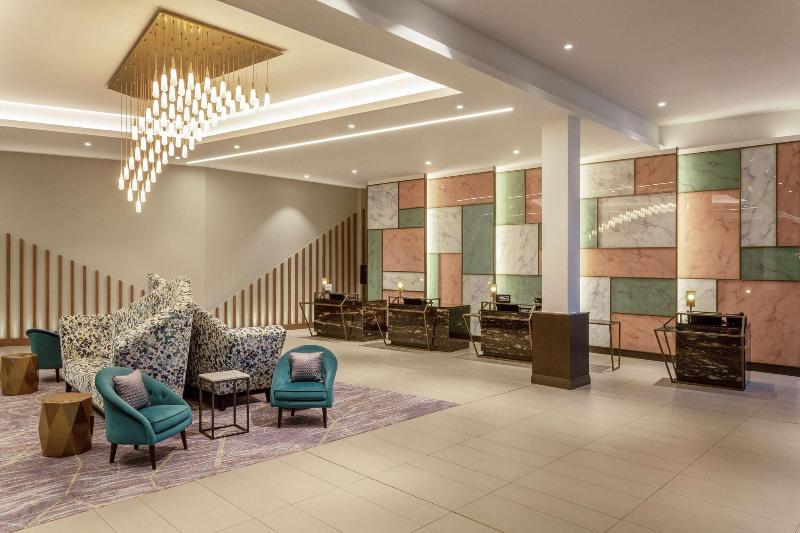 Hilton Aberdeen Teca - Lobi