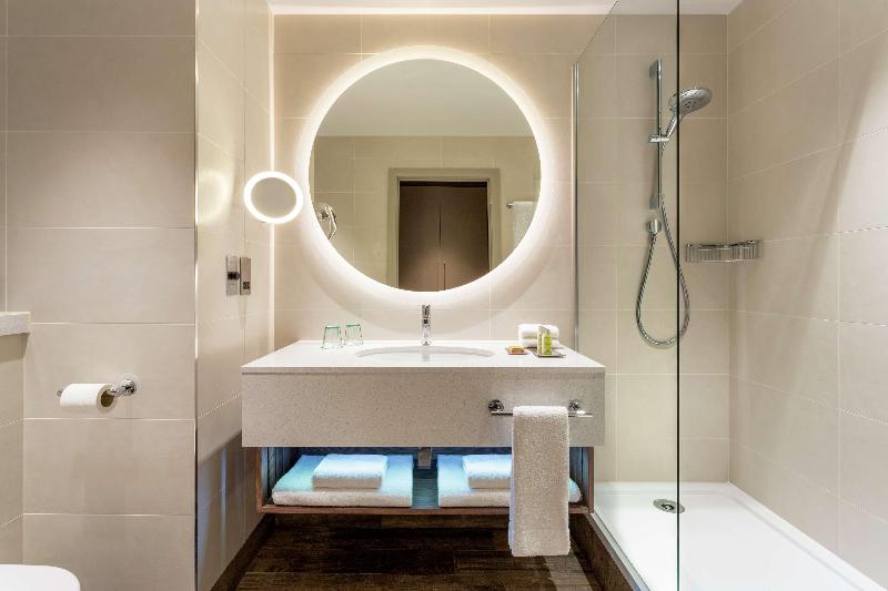 Hilton Aberdeen Teca - Oda
