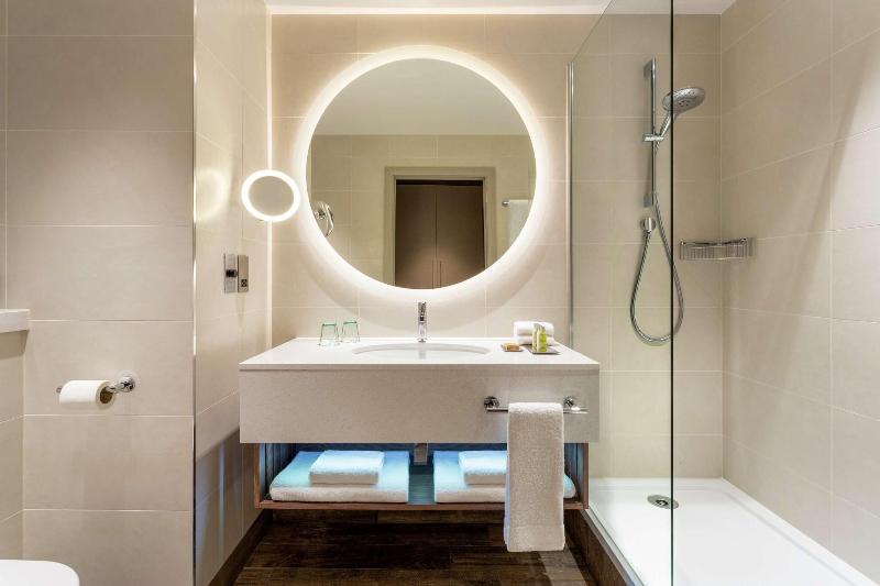 Hilton Aberdeen Teca - Oda