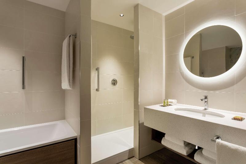 Hilton Aberdeen Teca - Oda