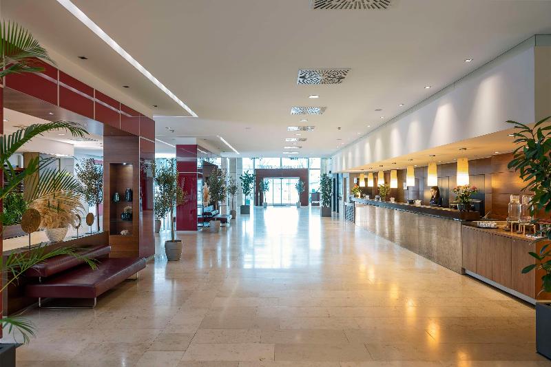 NH Vienna Airport Conference Center - Lobi