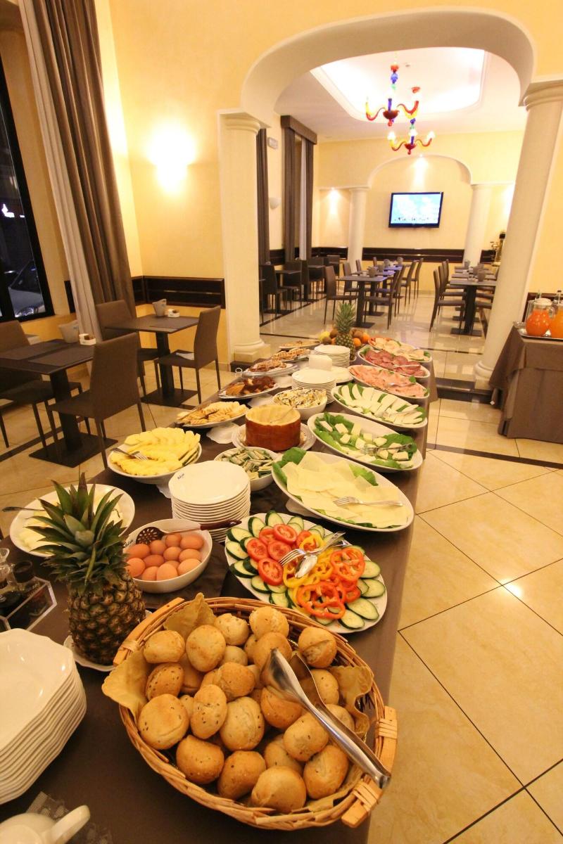 Baviera - Mokinba Hotels - Restoran