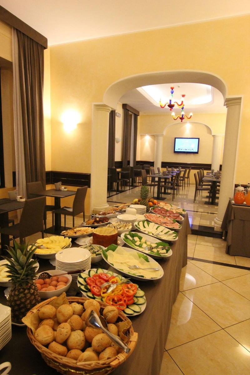 Baviera - Mokinba Hotels - Restoran